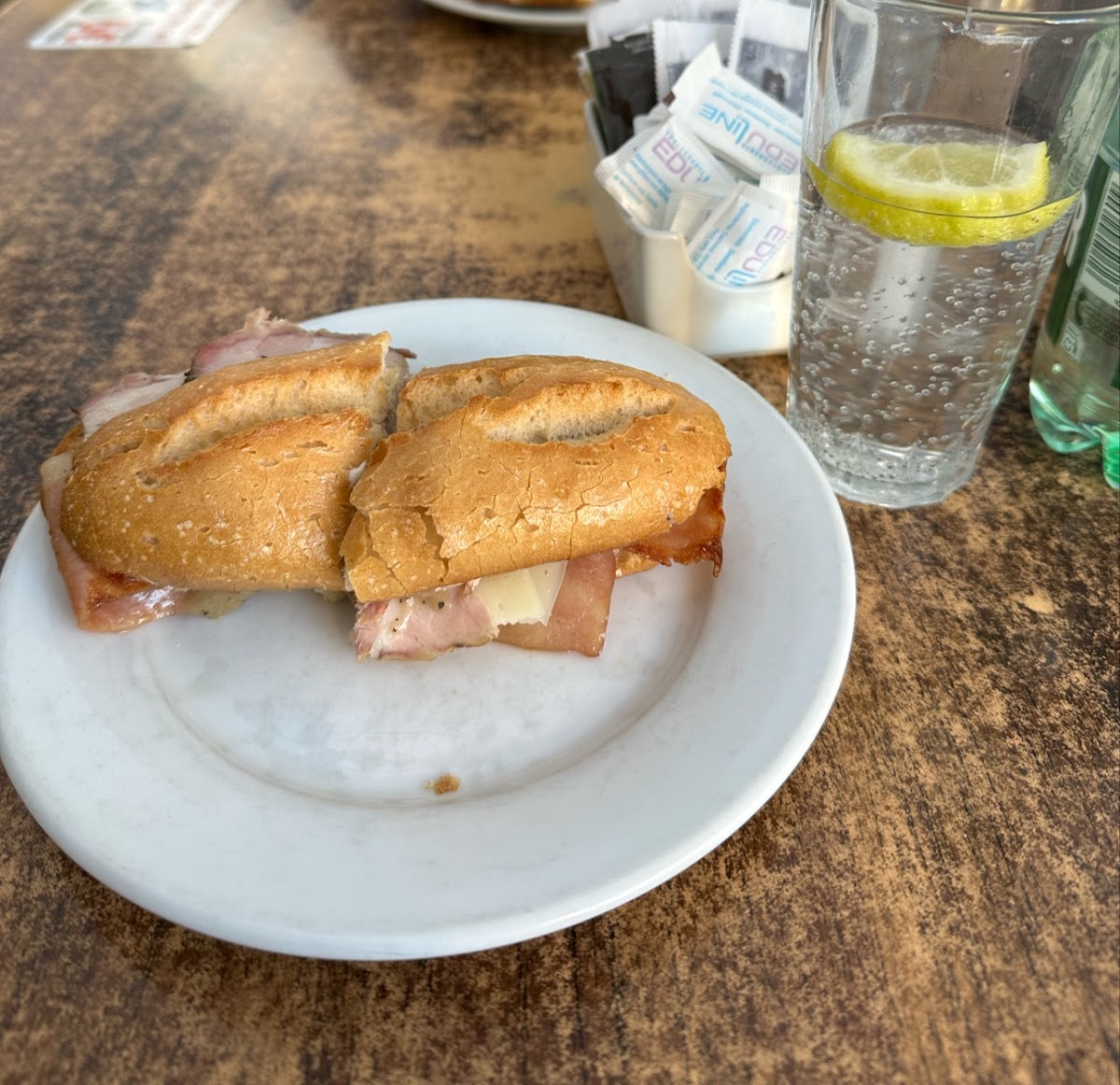 Cafe - Bar El Caliente-3