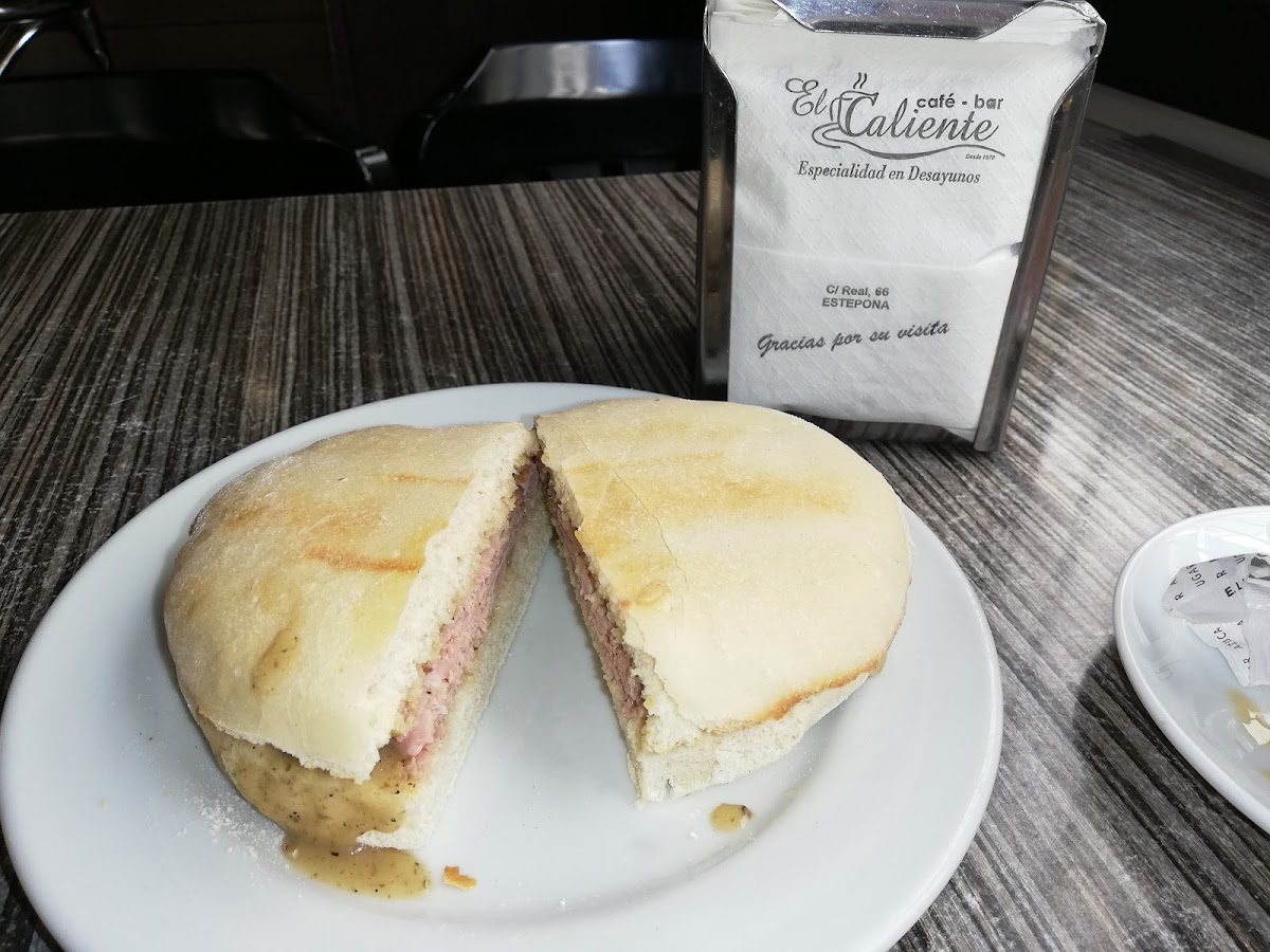 Cafe - Bar El Caliente-9